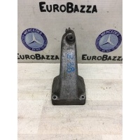 Кронштейн двигателя левый Mercedes М111 Mercedes W203 C 2000-2007 A1112231604