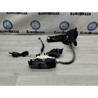 Замок двери передней правой Mercedes W204 Mercedes W204 C 2007-2014 A2047200635