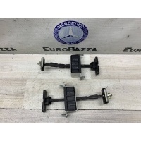 Ограничитель двери Mercedes W203 Coupe Mercedes W203 C 2000-2007 A2037200316