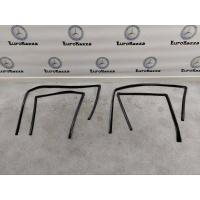Уплотнитель стекла двери верхний Mercedes W164 Mercedes W164 ML 2005-2011 A1647250325