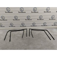 Уплотнитель стекла двери верхний Mercedes X164 Mercedes X164 GL 2006-2012 A1647250325