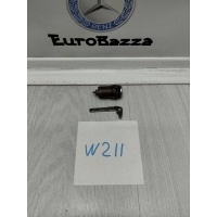 Личинка с ключом Mercedes W211 Mercedes W211 E 2002-2009 A2038900467
