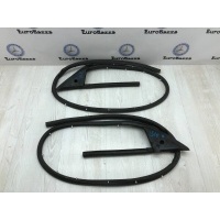 Уплотнитель двери Mercedes R172 Mercedes W172 SLK 2011> A1727200178