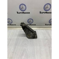 Кронштейн подушки двигателя слева Mercedes М111 Mercedes W203 C 2000-2007 A1112231604
