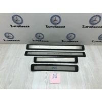 Накладка дверного проема нижняя Mercedes W211 Mercedes W211 E 2002-2009 A2116805535
