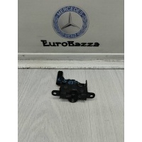 Замок капота Mercedes W208 Mercedes W208 CLK 1997-2002 A2108204710