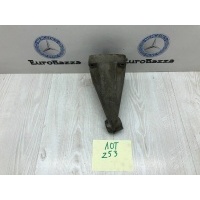 Опора двигателя правая Mercedes М111 Mercedes W203 C 2000-2007 A1112231704