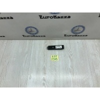 Усилитель антенны Mercedes W212 Mercedes W218 CLS 2011> A2128202289
