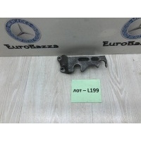Кронштейн корпуса воздушного фильтра Mercedes 646 Mercedes W203 C 2000-2007 A6460940641