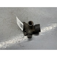 Фланец (тройник) системы охлаждения Audi A4 B5 2000 050121133A