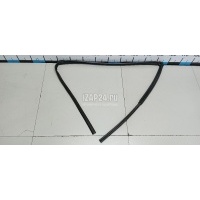 Уплотнитель стекла двери Toyota Yaris (2005 - 2011) 681510D090