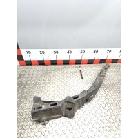 Кронштейн крепления бампера переднего Volkswagen Passat 1998 3b0807049c