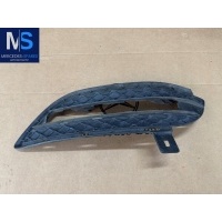 Заглушка (решетка) в бампер Mercedes B W246 2014 A2468850722FR,A2468850722,2468850722