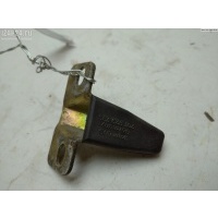Ответная часть (скоба) замка двери Volkswagen Transporter T4 1993 701829733