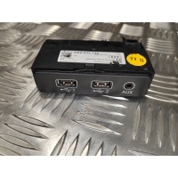 разъем AUX / USB Audi A4 B9 2016 8W0035736