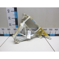 Кронштейн заднего бампера правый Ford Focus II (2008 - 2011) 1373848