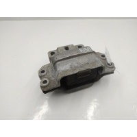 Подушка крепления КПП Skoda Octavia 2011 1K0199555M