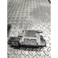 Блок управления вентилятором радиатора Ford Focus 2005 940002904