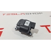 Моторчик заслонки печки Tesla Model X рест. 2022 1500627-00-A,168888899C
