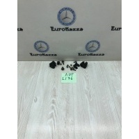 Крепеж радиатора Mercedes W202 Mercedes W202 C 1993-2000 A2105040146