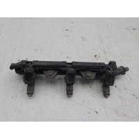 Рампа топливная Skoda Fabia 1999-2006 03E133320A