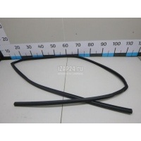 Уплотнитель стекла двери Toyota Land Cruiser (150)-Prado 2009 6815160072