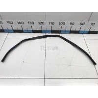 Уплотнитель капота Toyota Highlander II (2007 - 2013) 5338148060