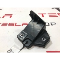 Кронштейн Tesla Model S 2019 1061332-00-B,1020792-00-B
