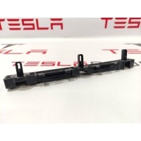 Кронштейн Tesla Model S 2016 1003693-00-C