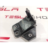 Кронштейн Tesla Model S 2019 1061332-00-B,1020792-00-B