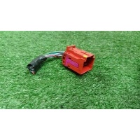 разъем Audi 4F0972575B