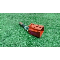 разъем Audi 4F0972575B