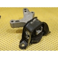 Опора двигателя Nissan Qashqai J11 2014 112104ED0B, 112104ED0C