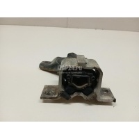 Опора двигателя правая Renault Lada Largus 2012 8200204600