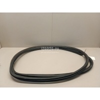 Уплотнитель двери VAG Touareg (2010 - 2018) 7P0867365G