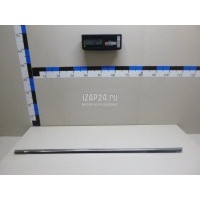 Накладка стекла заднего правого Nissan Patrol (Y62) 2010 828201LA0A