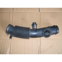 Chevrolet trailblazer впуска шланг 15046477 15076397