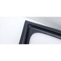 Уплотнитель стекла двери Volkswagen Polo MK6 2021 5JA837432G