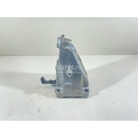 Кронштейн двигателя правый Mercedes Benz W205 2014 2742231004