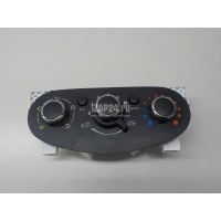 Блок управления отопителем Renault Sandero 2014 275106764R