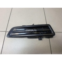 Решетка в бампер правая Land Rover Discovery Sport 2014 LR061228