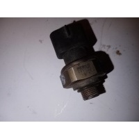 Датчик давления кондиционера Toyota AVENSIS ADT250, ADT251, AZT250, AZT250L, AZT250W, AZT251, AZT251L, AZT251W, AZT255, AZT255W, CDT250, ZZT250, ZZT251, ZZT251L 88719-40020 /499000-7141