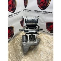 Кронштейн двигателя Jaguar Е-Pace X540 2021 K8D2-6P096-AA