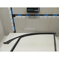 Уплотнитель стекла двери BMW 5-serie G30/G31/F90 2017 51337336963