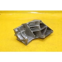 Лапа крепление насосы гур volkswagen транспортер t4 074145167 aet 2.5 b