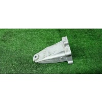 кронштейн двигателя Mercedes Benz W204 2007-2015 2013 A2712232304