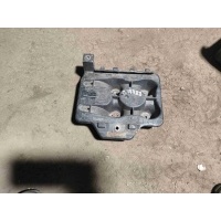 Полка аккумулятора (площадка АКБ) Volkswagen Golf 4(1997-2004) 2004 1J0804373a