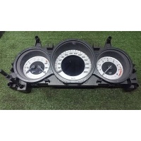 панель приборов Mercedes Benz W204 2007-2015 2013 2049004009