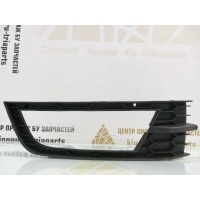 Решетка противотуманной фары Skoda Octavia A7 5E3 до Рестайлинг 2013-2017 5E0807682