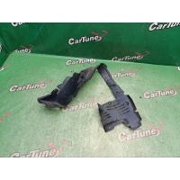 Подкрылок Mercedes-Benz E S210 2001 A2106988430